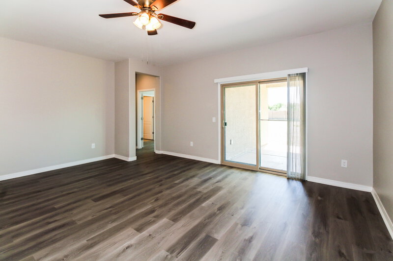 2,520/Mo, 8231 W Razorbill Dr Tucson, AZ 85757 Living Room View