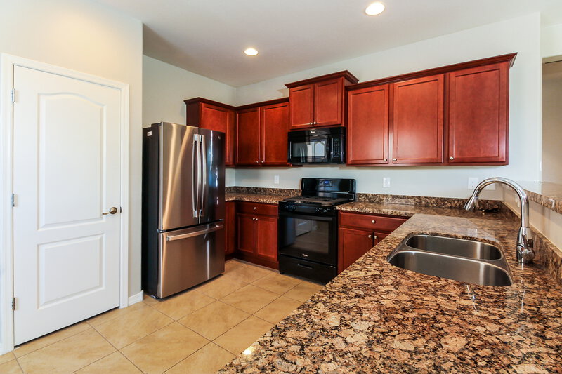 2,520/Mo, 8231 W Razorbill Dr Tucson, AZ 85757 Kitchen View