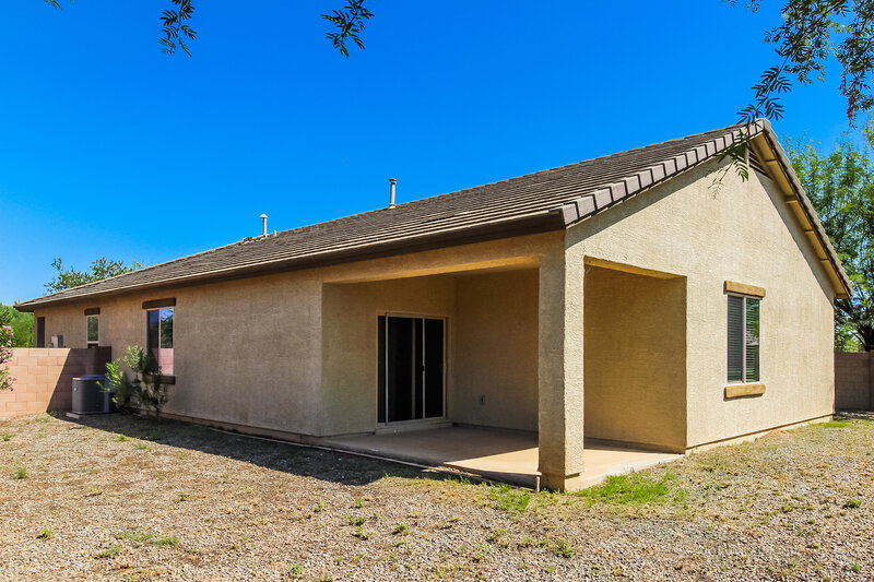 2,520/Mo, 8231 W Razorbill Dr Tucson, AZ 85757 Rear View