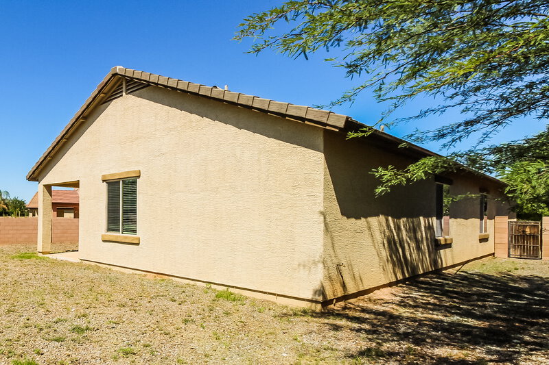 2,520/Mo, 8231 W Razorbill Dr Tucson, AZ 85757 Rear View 2