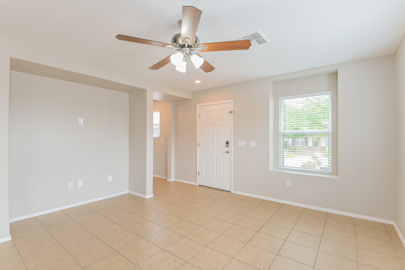 1,720/Mo, 612 W Paseo Celestial Sahuarita, AZ 85629 Living Room View
