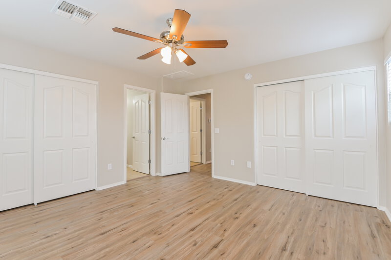 1,720/Mo, 612 W Paseo Celestial Sahuarita, AZ 85629 Main Bedroom View 2