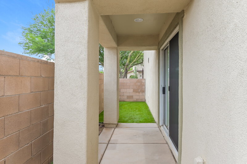 1,720/Mo, 612 W Paseo Celestial Sahuarita, AZ 85629 Rear View