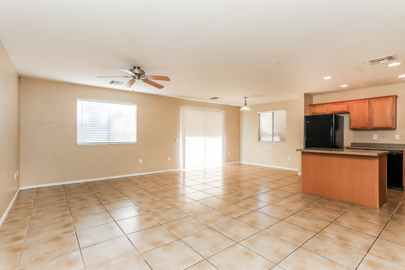 1,605/Mo, 14352 S Camino El Galan Sahuarita, AZ 85629 Living Room View
