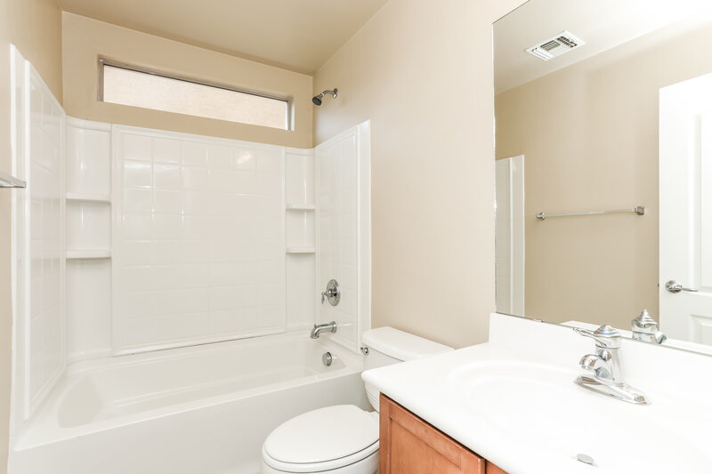 1,605/Mo, 14352 S Camino El Galan Sahuarita, AZ 85629 Bathroom View