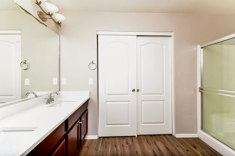 1,845/Mo, 18462 S Bellflower Pl Green Valley, AZ 85614 Main Bathroom View