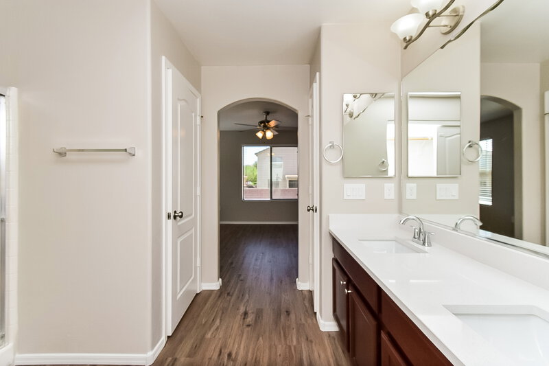 1,845/Mo, 18462 S Bellflower Pl Green Valley, AZ 85614 Main Bathroom View 3