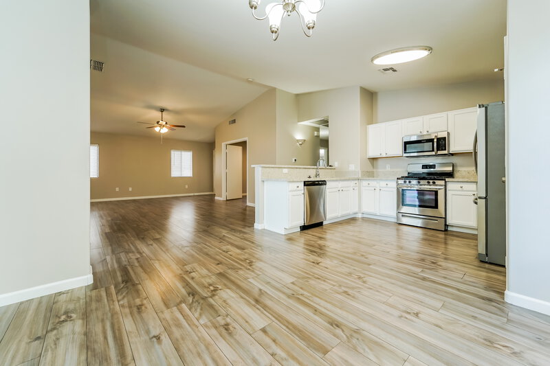 1,870/Mo, 12782 E Hannah Trl Vail, AZ 85641 Dining Room View