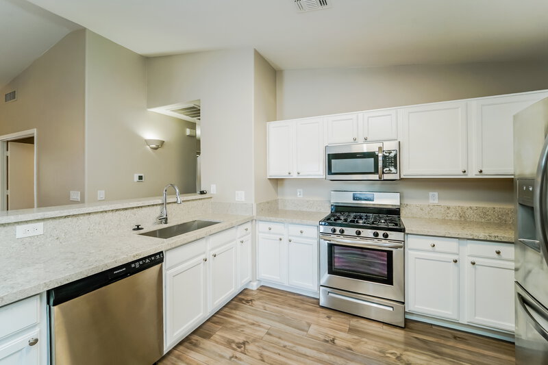 1,870/Mo, 12782 E Hannah Trl Vail, AZ 85641 Kitchen View