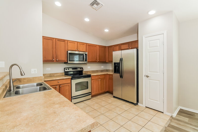 1,910/Mo, 7046 S Copper Bloom Ave Tucson, AZ 85756 Kitchen View