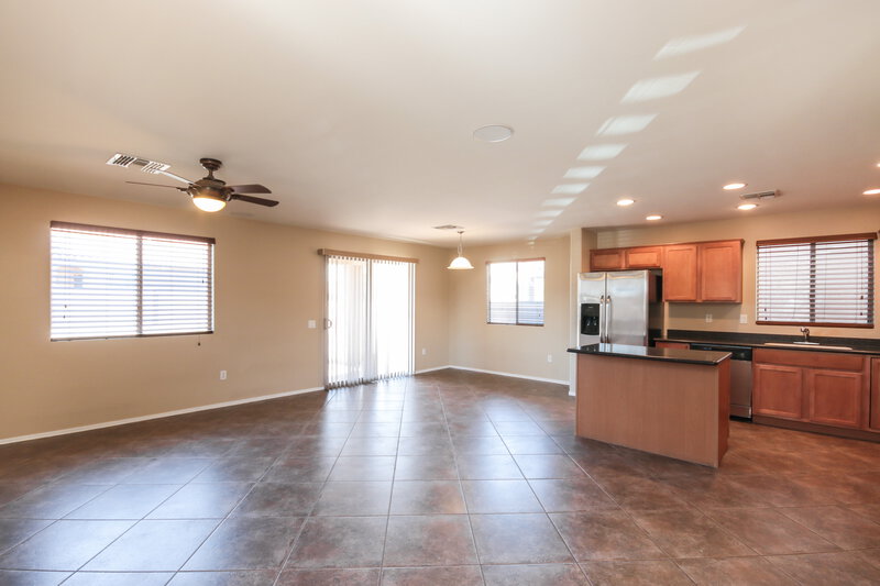2,700/Mo, 14318 S Camino Vallado Sahuarita, AZ 85629 Living Room View