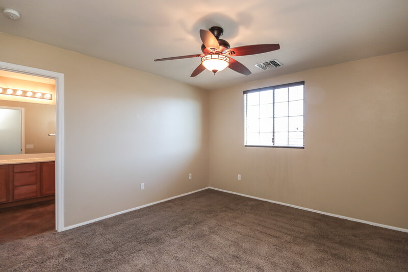 2,700/Mo, 14318 S Camino Vallado Sahuarita, AZ 85629 Master Bedroom View