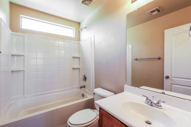 1,885/Mo, 14318 S Camino Vallado Sahuarita, AZ 85629 Bathroom View