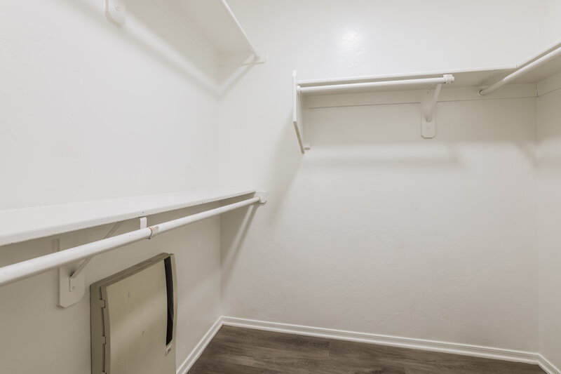 2,025/Mo, 4054 E Stony Meadow Dr Tucson, AZ 85756 Walk In Closet View