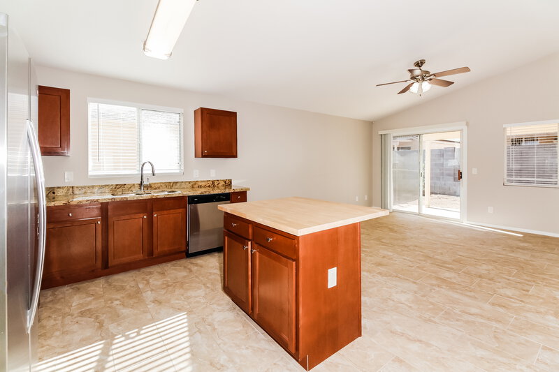 1,755/Mo, 6416 E Nelson Dr Tucson, AZ 85730 Kitchen View 3