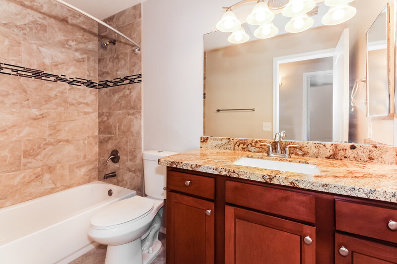 1,755/Mo, 6416 E Nelson Dr Tucson, AZ 85730 Bathroom View