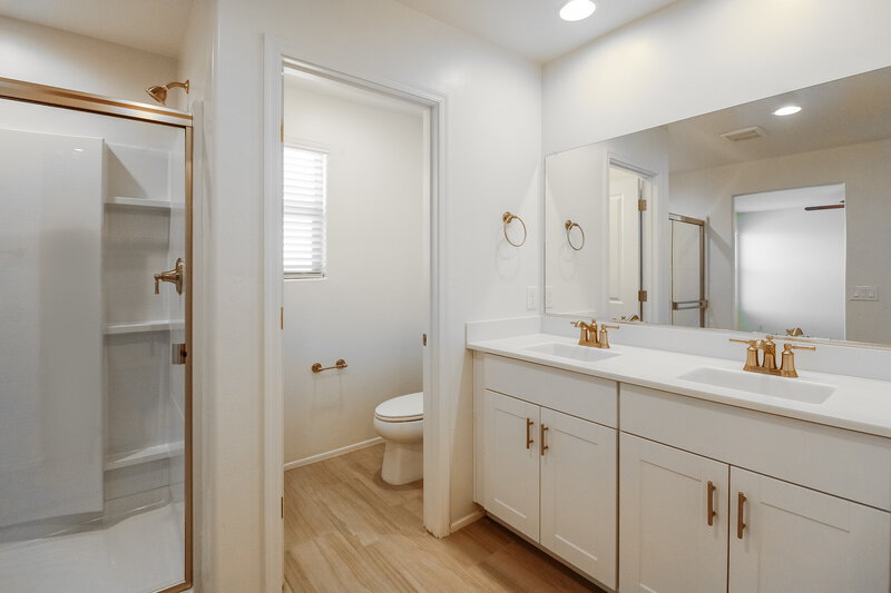 2,495/Mo, 12157 W Avianna Way Marana, AZ 85653 Main Bathroom View