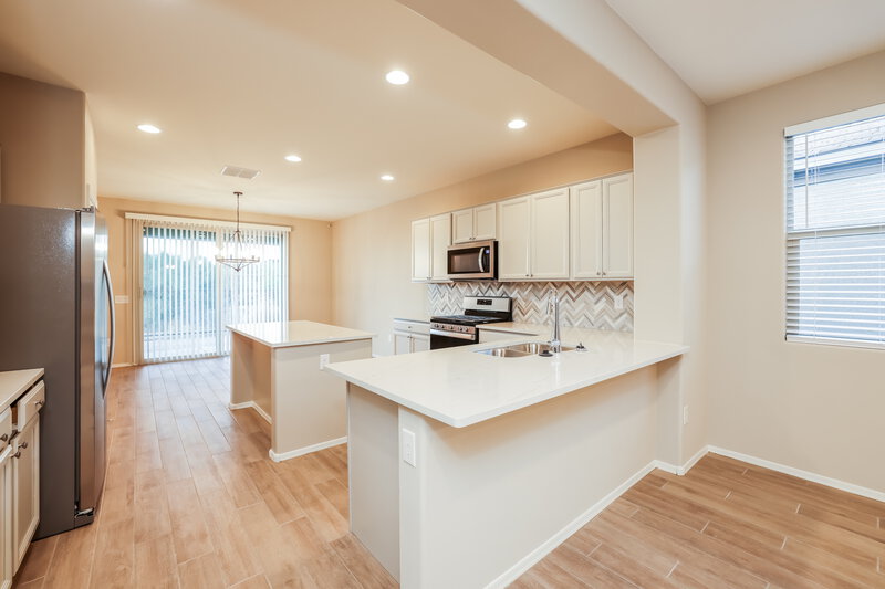 1,990/Mo, 13845 E Silver Pine Tr Vail, AZ 85641 Kitchen View 2