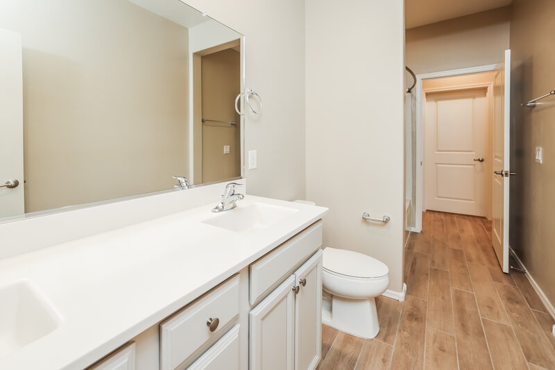 1,990/Mo, 13845 E Silver Pine Tr Vail, AZ 85641 Bathroom View