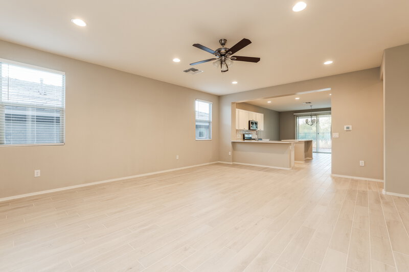 2,030/Mo, 13895 E Silver Pine Trl Vail, AZ 85641 Living Room View 3