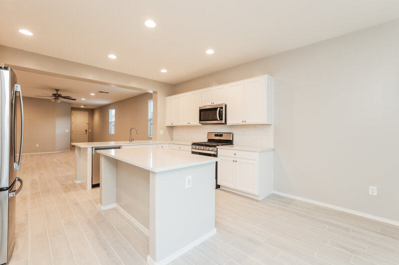 2,030/Mo, 13895 E Silver Pine Trl Vail, AZ 85641 Living Room View 4