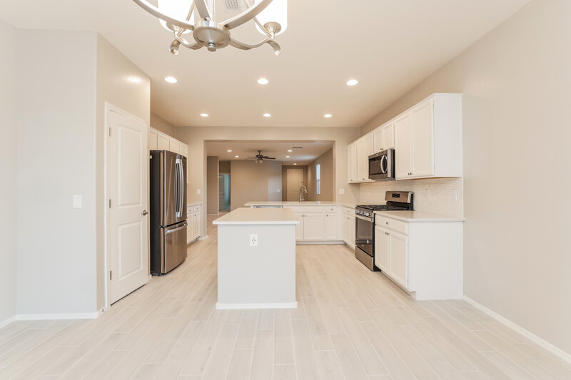 2,030/Mo, 13895 E Silver Pine Trl Vail, AZ 85641 Dining Room View