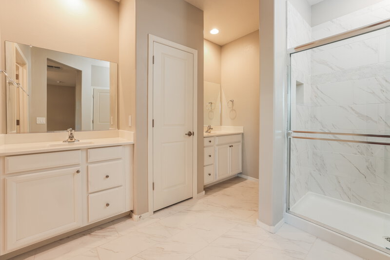 2,030/Mo, 13895 E Silver Pine Trl Vail, AZ 85641 Main Bathroom View