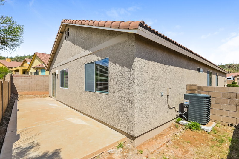 2,255/Mo, 3037 W Mountain Dew St Tucson, AZ 85746 Rear View 2