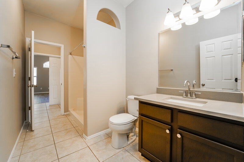 2,010/Mo, 66 W Freddie Canyon Way Oro Valley, AZ 85755 Bathroom View