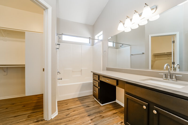 2,010/Mo, 66 W Freddie Canyon Way Oro Valley, AZ 85755 Bathroom View 2