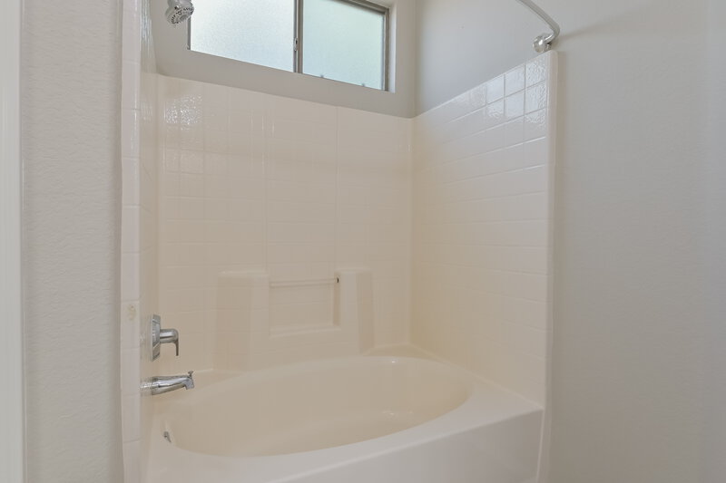 2,175/Mo, 7685 E Placita Luna Preciosa Tucson, AZ 85710 Main Bathroom View 2