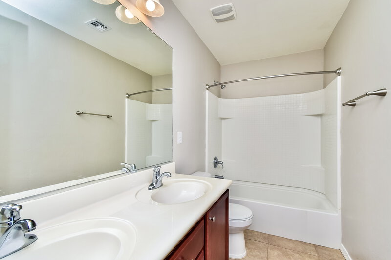 1,855/Mo, 6721 S May Fly Dr Tucson, AZ 85757 Bathroom View