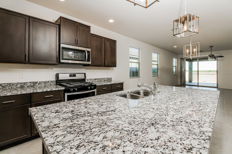 2,050/Mo, 10712 W Embrey Dr Marana, AZ 85653 Kitchen View