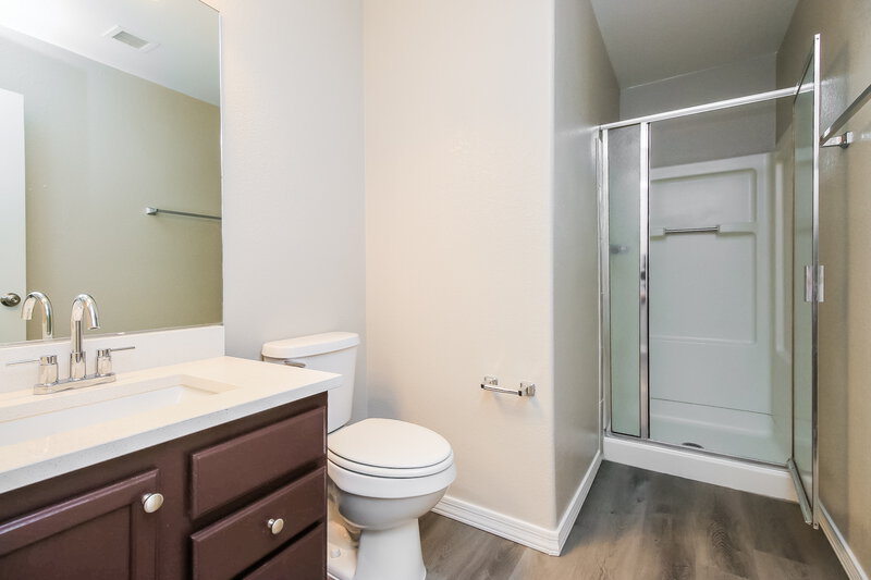 2,345/Mo, 332 E Atlas Cedar Pl Sahuarita, AZ 85629 Bathroom View 2