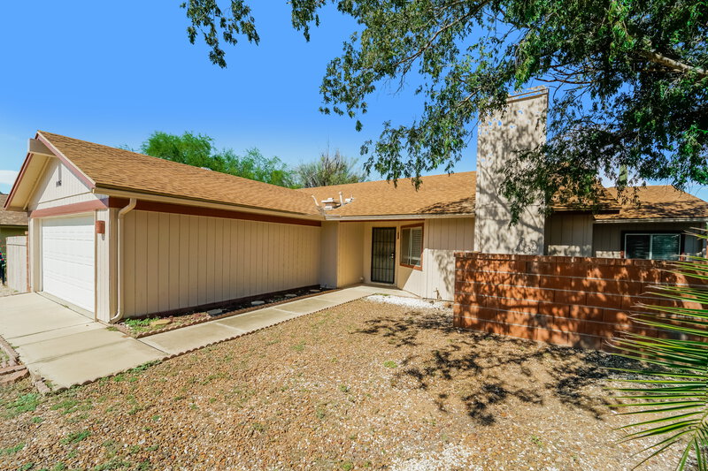 1,840/Mo, 10061 E Domenic Ln Tucson, AZ 85730 Front View