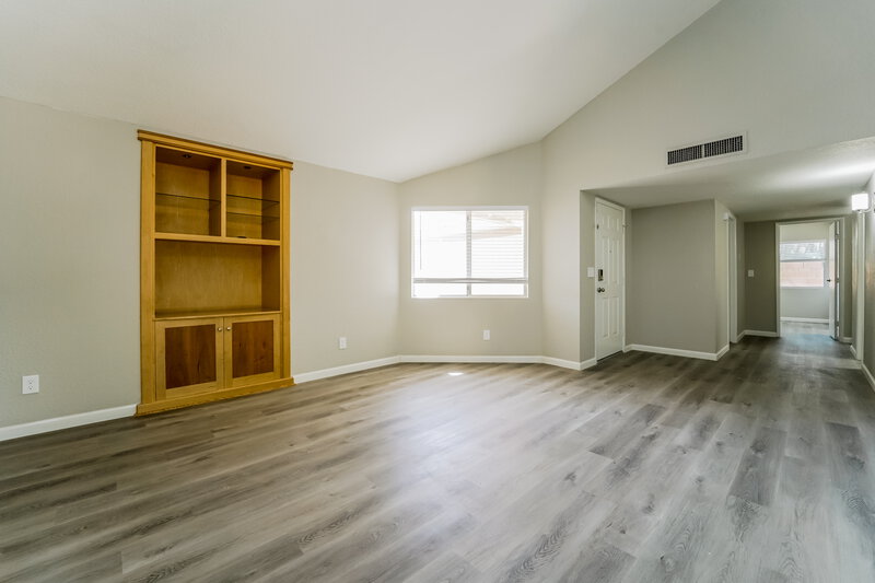 1,840/Mo, 10061 E Domenic Ln Tucson, AZ 85730 Living Room View 4