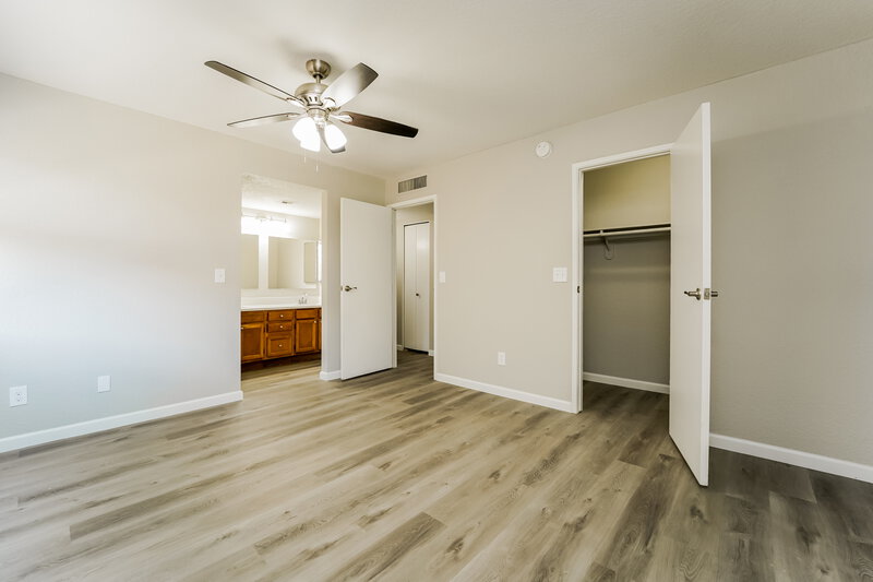 1,840/Mo, 10061 E Domenic Ln Tucson, AZ 85730 Main Bedroom View