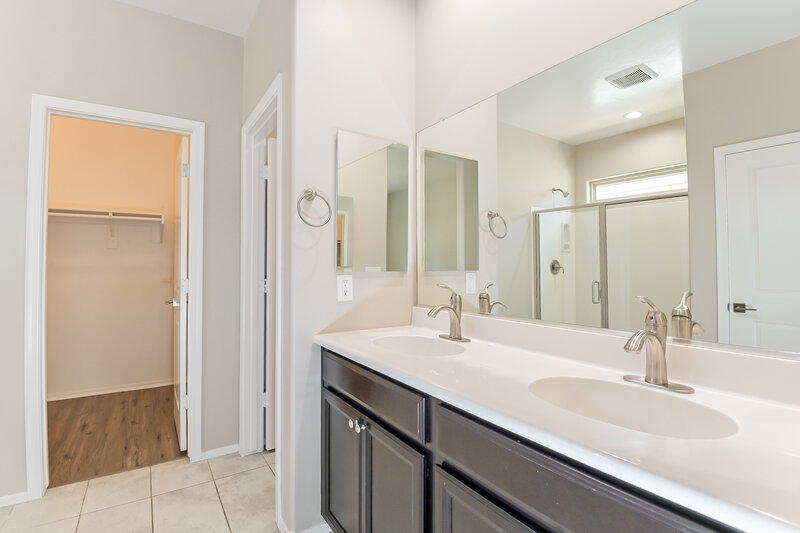 1,770/Mo, 549 N Pecan Sweeper Ln Sahuarita, AZ 85629 Main Bathroom View