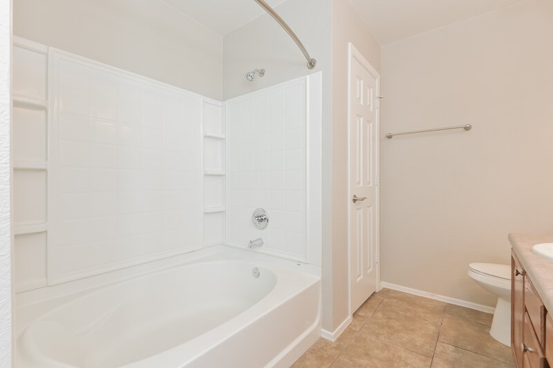 2,015/Mo, 3308 S Desert Echo Rd Tucson, AZ 85735 Main Bathroom View 2