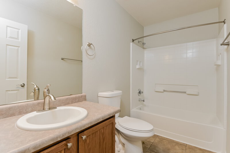 2,015/Mo, 3308 S Desert Echo Rd Tucson, AZ 85735 Bathroom View