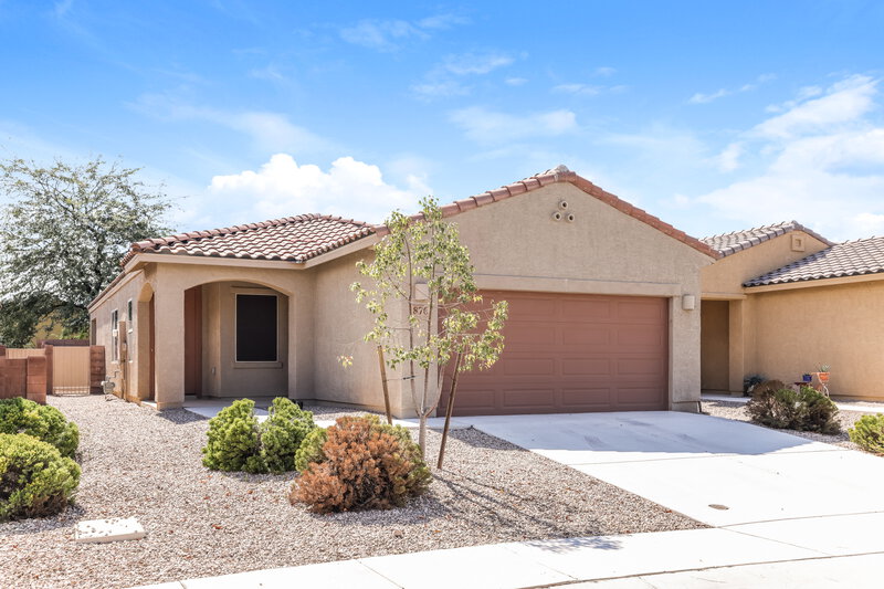 1,645/Mo, 876 E Bottomlands Ln Sahuarita, AZ 85629 External View