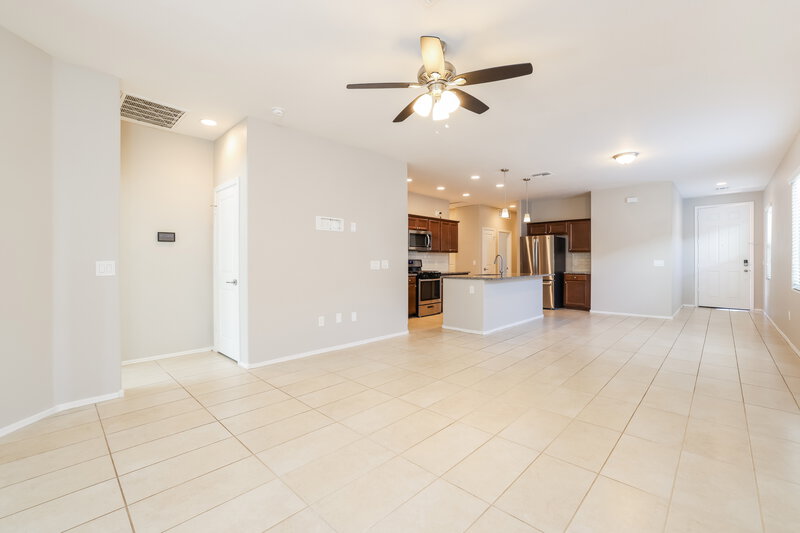 1,645/Mo, 876 E Bottomlands Ln Sahuarita, AZ 85629 Living Room View