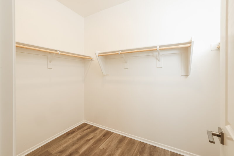 1,645/Mo, 876 E Bottomlands Ln Sahuarita, AZ 85629 Walk In Closet View