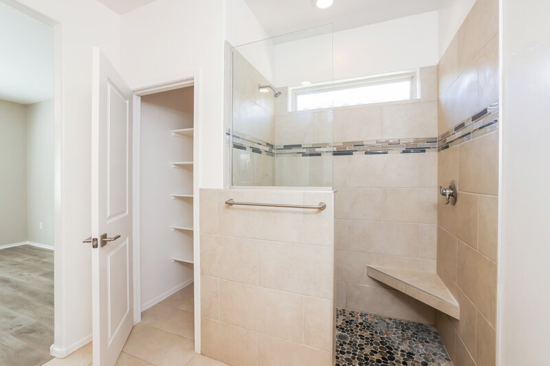 1,645/Mo, 876 E Bottomlands Ln Sahuarita, AZ 85629 Bathroom View 2