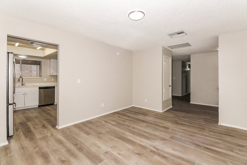 1,785/Mo, 1418 S Gecko Rd Tucson, AZ 85713 Living Room View 2