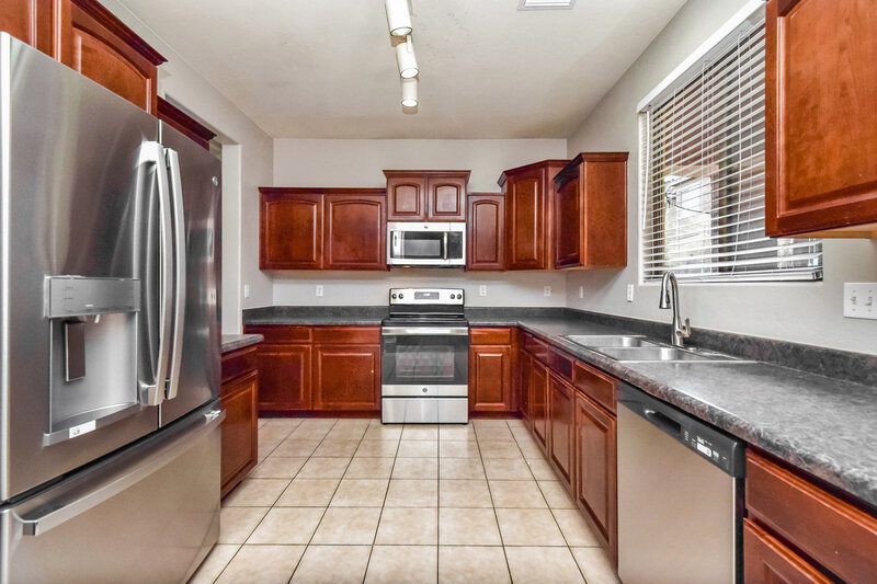 2,035/Mo, 102 W Camino Cuesta Abajo Sahuarita, AZ 85629 Kitchen View