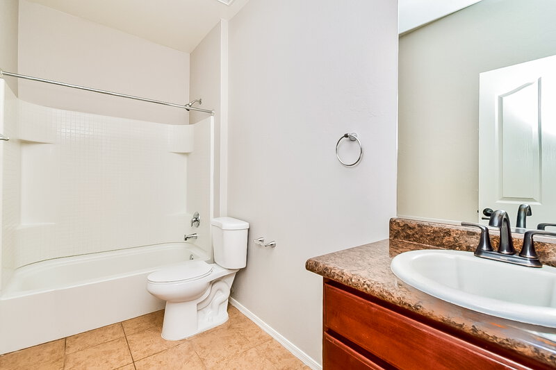 2,570/Mo, 8351 W Screech Owl Dr Tucson, AZ 85757 Bathroom View