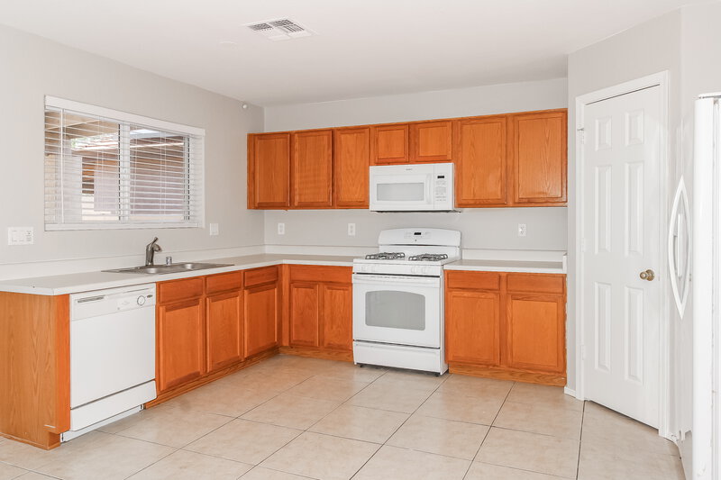2,845/Mo, 13181 N Deergrass Dr Oro Valley, AZ 85755 Kitchen View