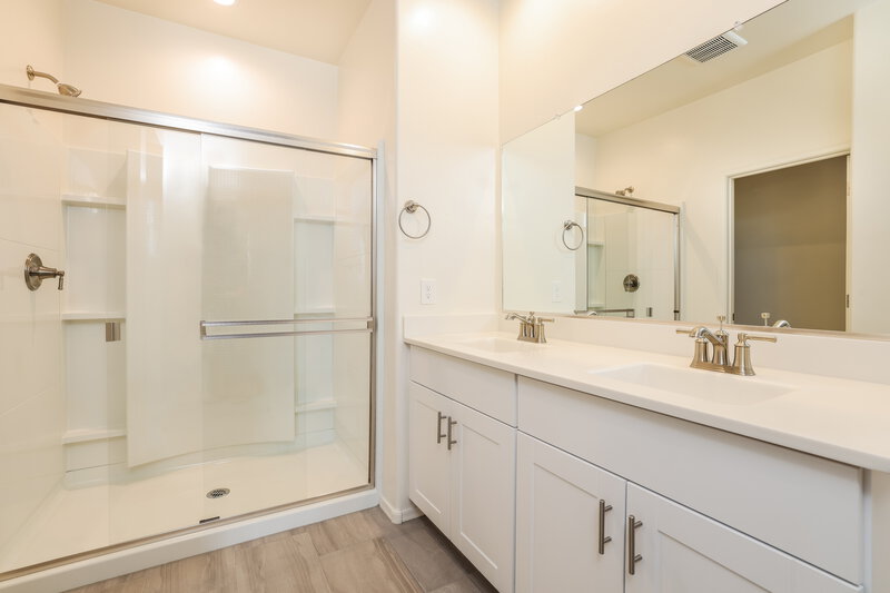 2,010/Mo, 13130 N Grayson Drive Marana, AZ 85653 Main Bathroom View