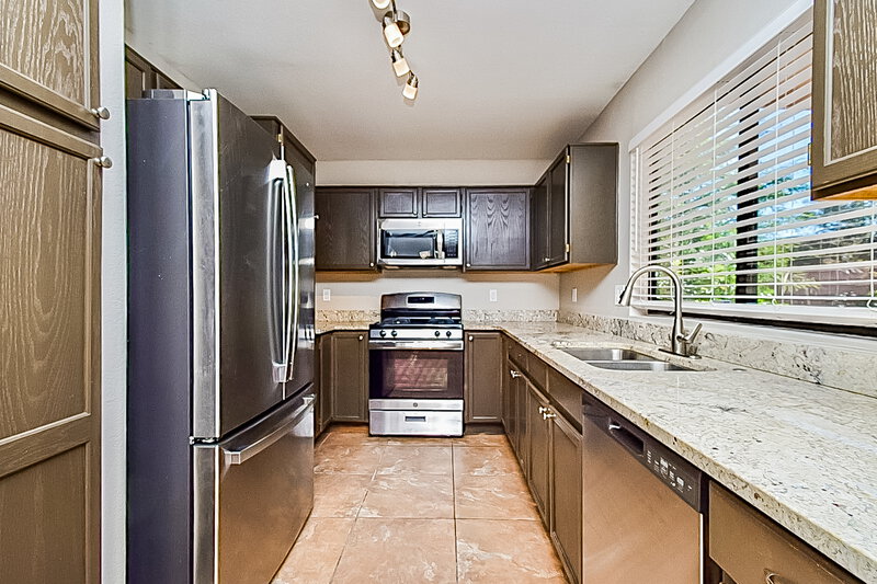 2,220/Mo, 7880 S Castle Bay St Tucson, AZ 85747 Kitchen View